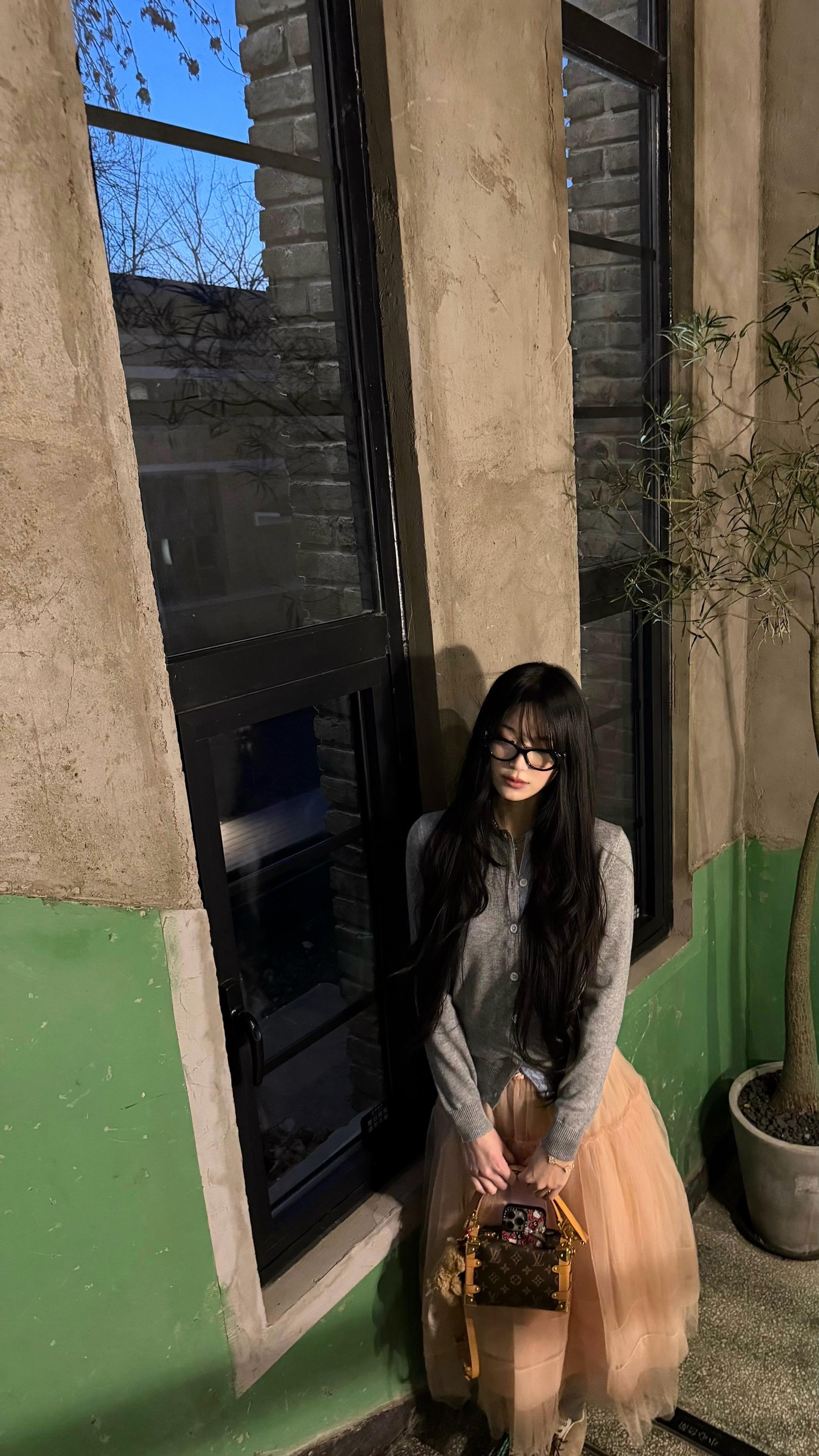 希望往后的人生里没有等这个词 我不要等明天不要等以后 我的生命里不想再...