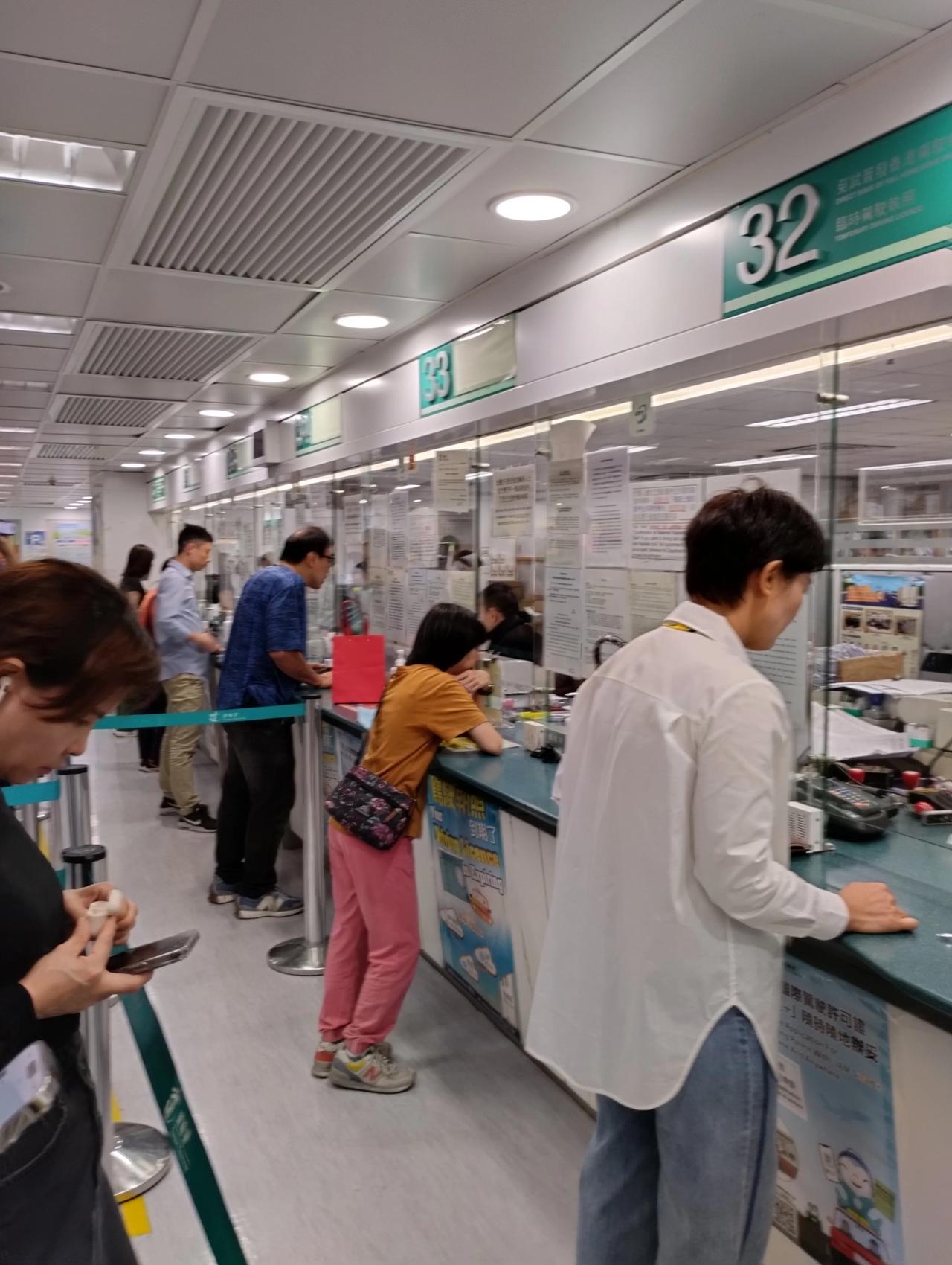 最近我意识到我老公真的很了不起：
1. 他的工作稳定，每个月都有稳定超过5w元的