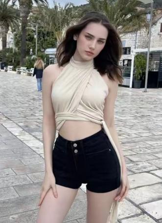 乌克兰现在最大的问题不是战后重建，而是俄乌战争结束后，乌克兰的生育率很有可能在受