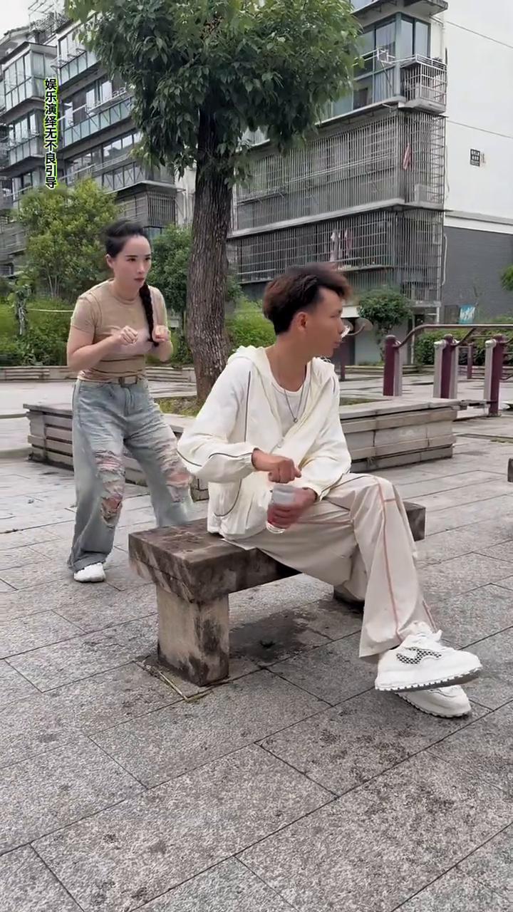 哎呦我的妈，哈哈。