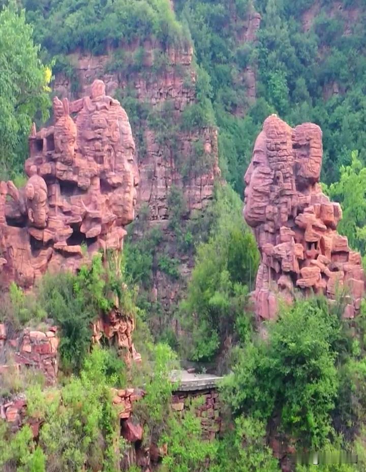 中国爱情山一游[捂脸]。邢台有个天河山，据说是牛郎织女故事的原发生地，故称为中国