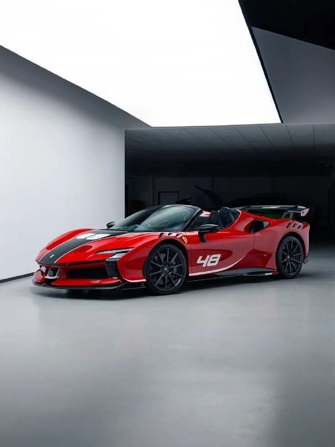 法拉利SF90 XX Spider Tailor Made，红色才是极致色！