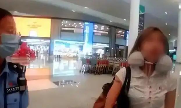 公安部6月发布会扔出一个让人脊背发凉的实情：电诈和人口拐卖，已经合成一股脏水，专