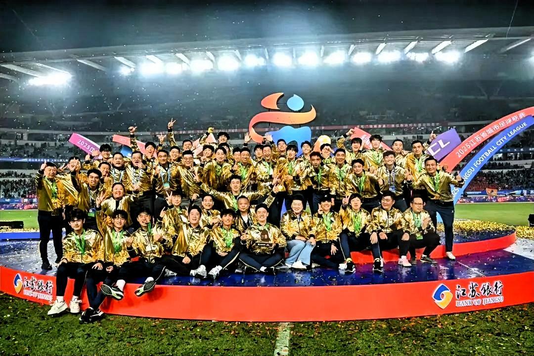 - 从体育层面来看：泰州队的夺冠是一场草根逆袭的传奇。他们在常规赛仅排名第六，却