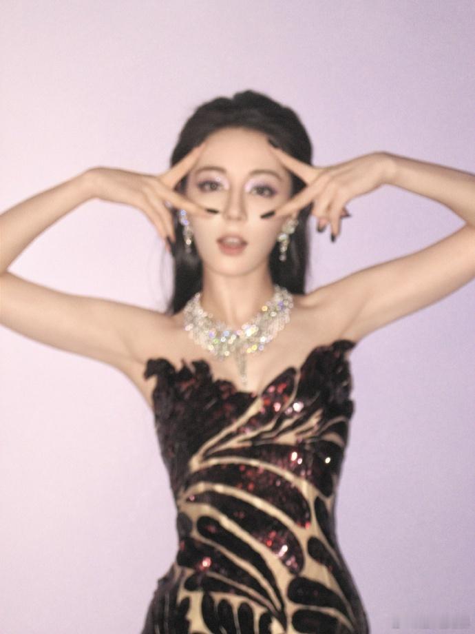 迪丽热巴比耶wink图  迪丽热巴比耶和wink花絮图  迪丽热巴比耶 wink