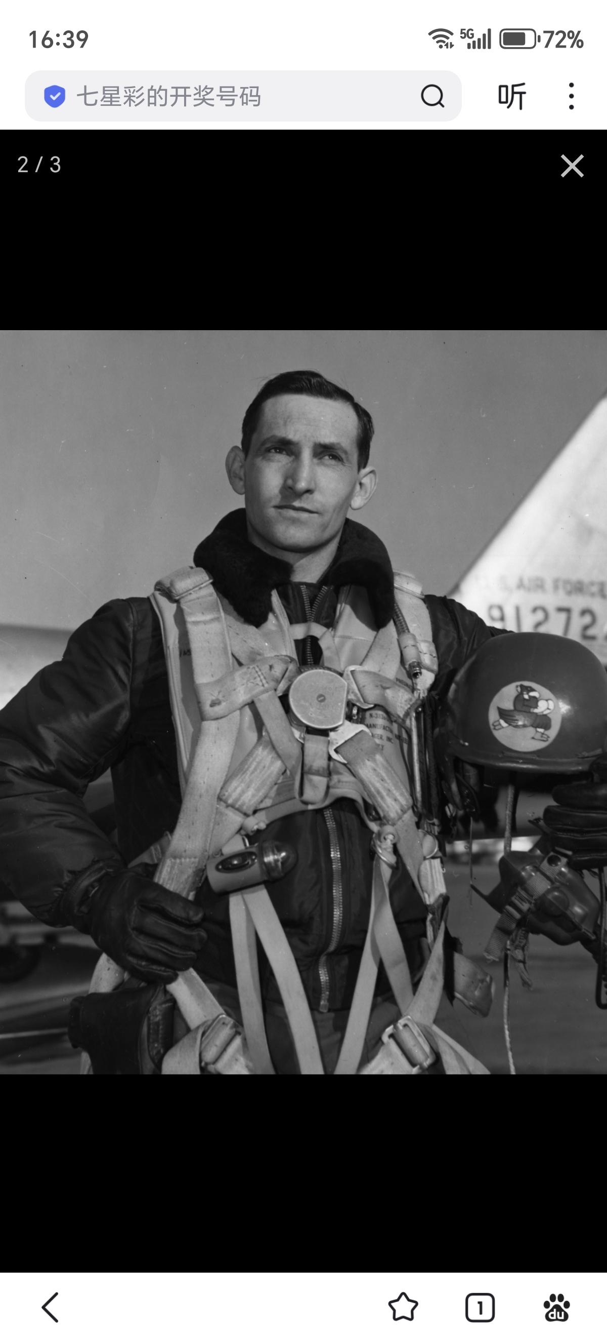 1952年2月10日，志愿军空军飞行员张积慧在朝鲜上空，驾驶米格-15战斗机一举