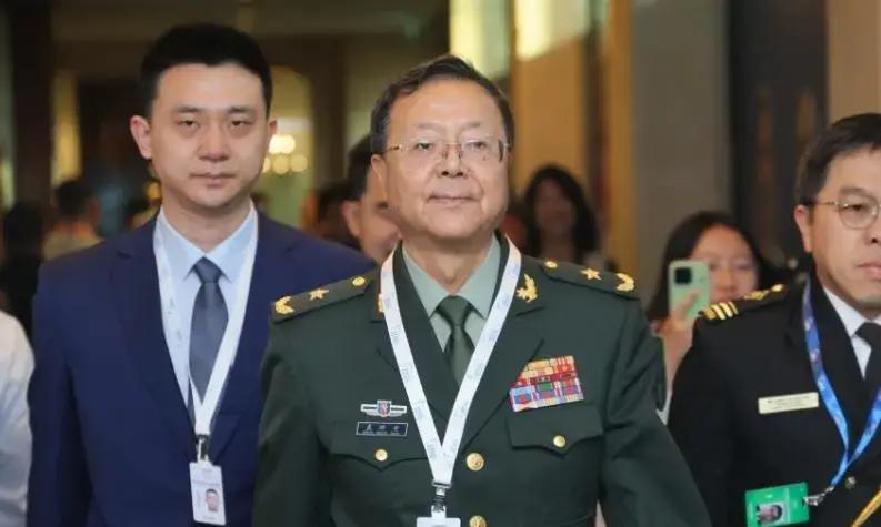 香会现场炸锅了！当着40多国防长的面，中方代表直接做出了强硬表态。日本的历史旧账