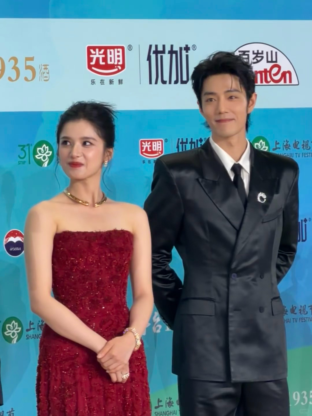 藏海传奴奴荼荼超强售后，肖战张婧仪一对视就笑好甜 