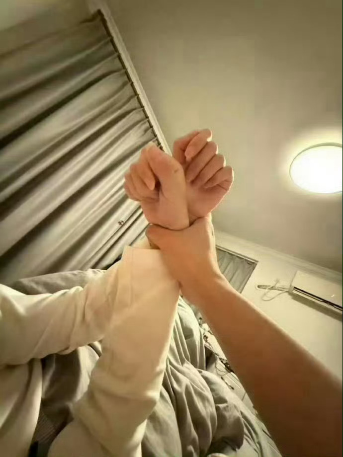 有一个很会的闺蜜是一种什么样的体验？ ​​​[给你小心心] ​​​