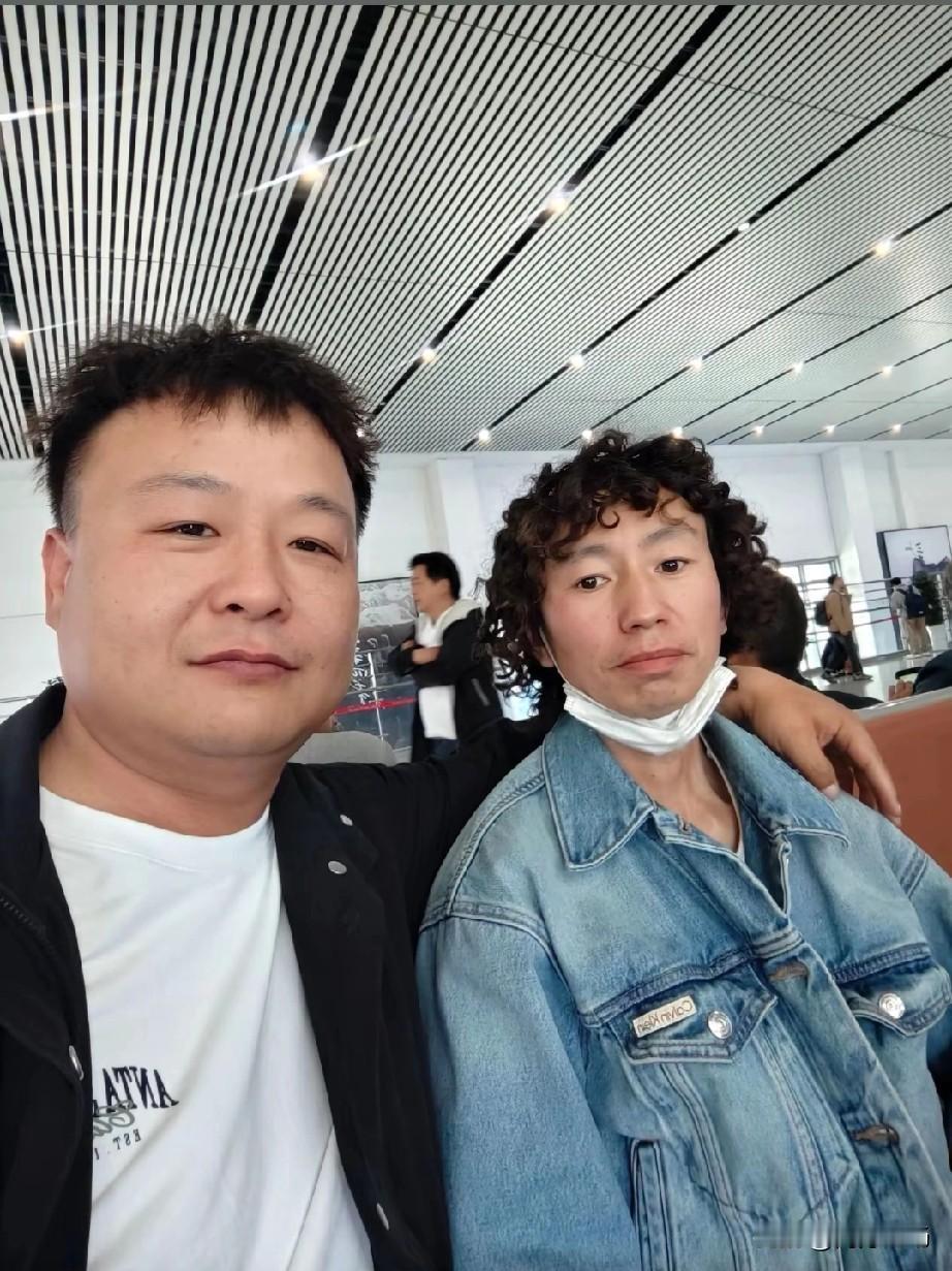 为什么说庞麦郎实力被大众严重低估了？说实话，当年咱都笑过他。《我的滑板鞋》刚火那