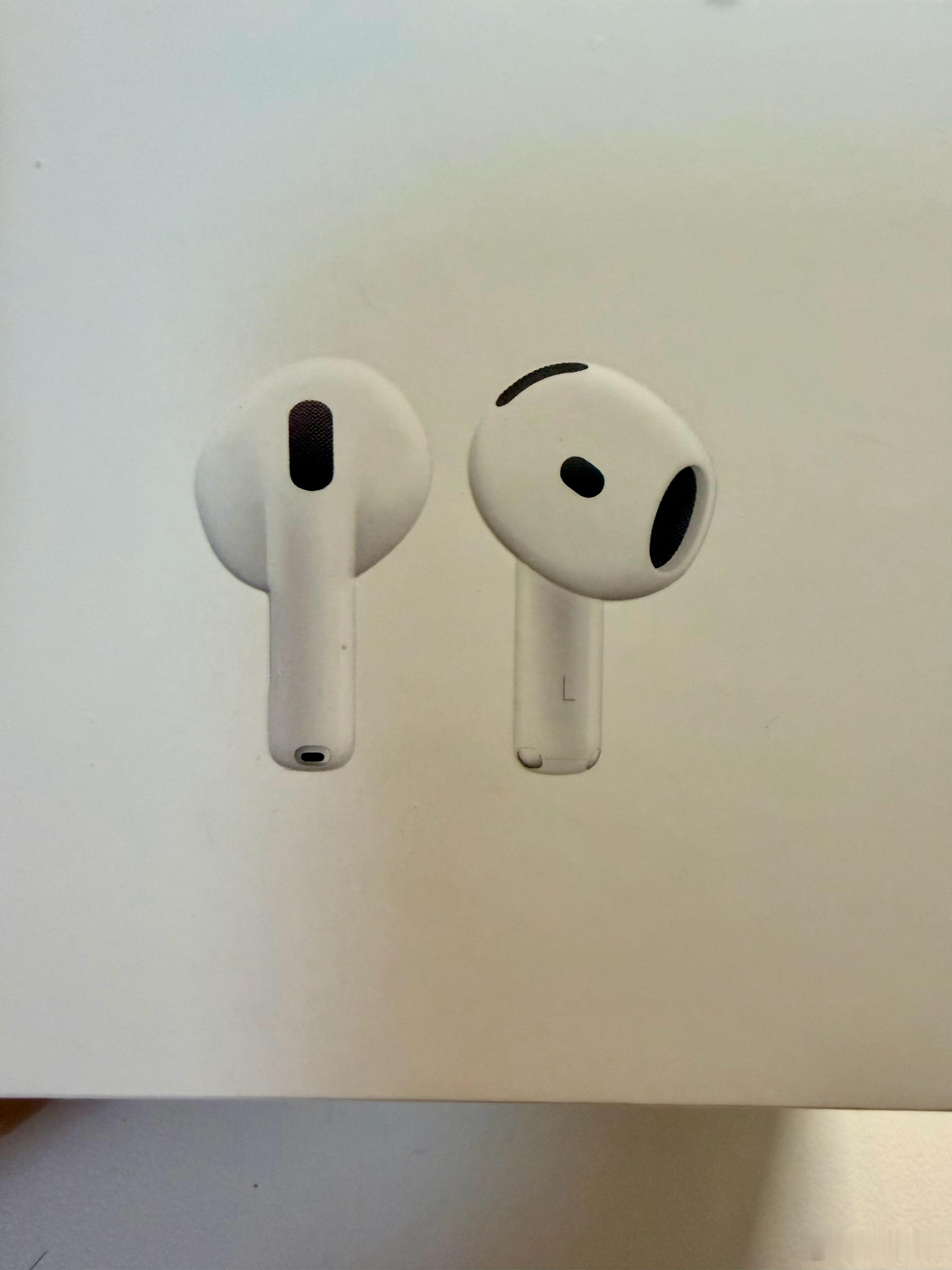 今天早上刚买的 AirPods 4是不是有点太晚了？毕竟再过几个小时可能就出新款