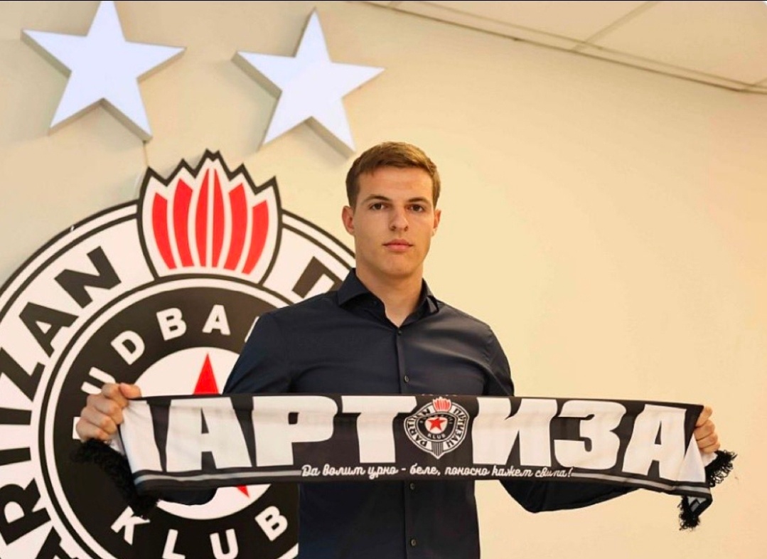 罗马诺：AC米兰已与科斯蒂克谈妥个人条款，转会费谈判顺利转会专家罗马诺透露，AC