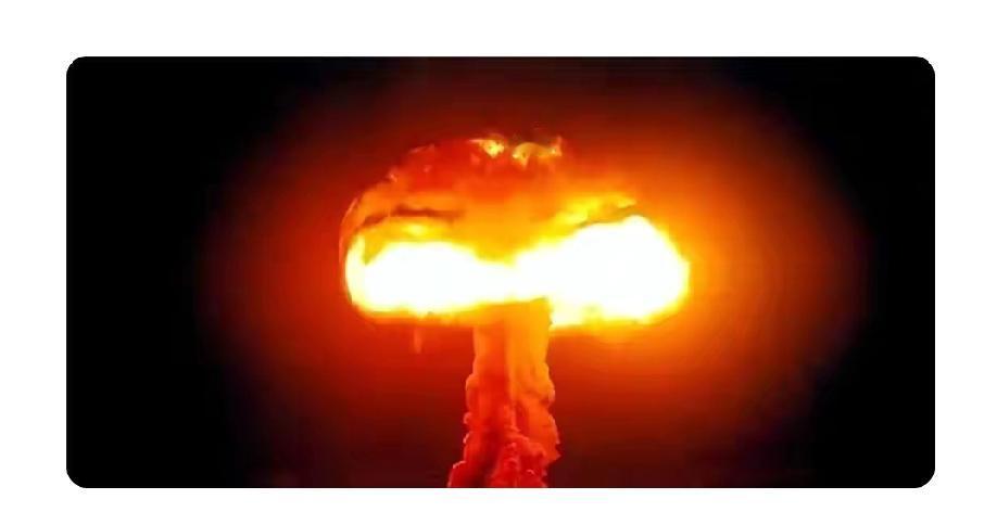 2100枚核弹24小时待命，这可不是开玩笑的事儿。张召忠警告一旦开战，那就是毁灭