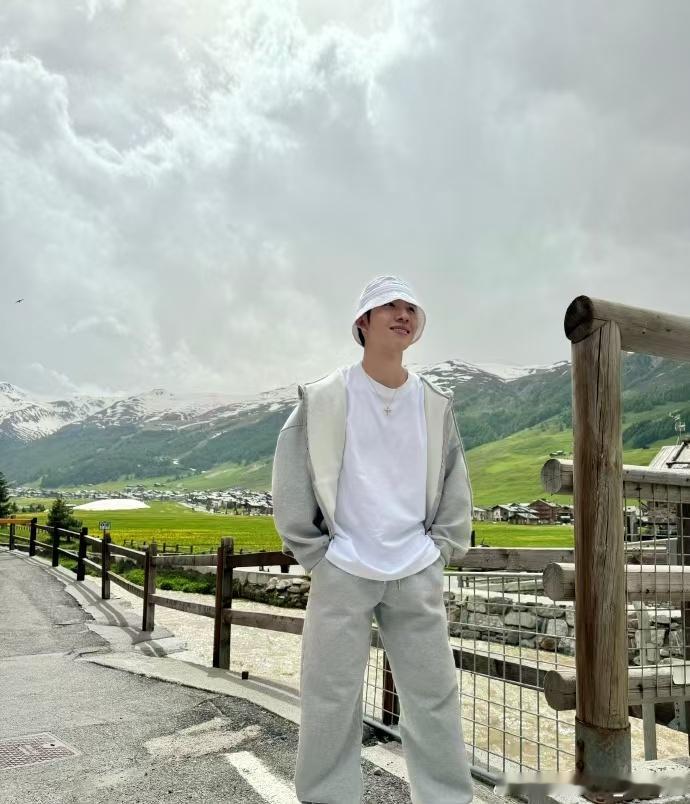 林孝埈新身份沃尔沃品牌挚友从冰刃到公路，冠军的“稳”哲学从未改变。沃尔沃XC70