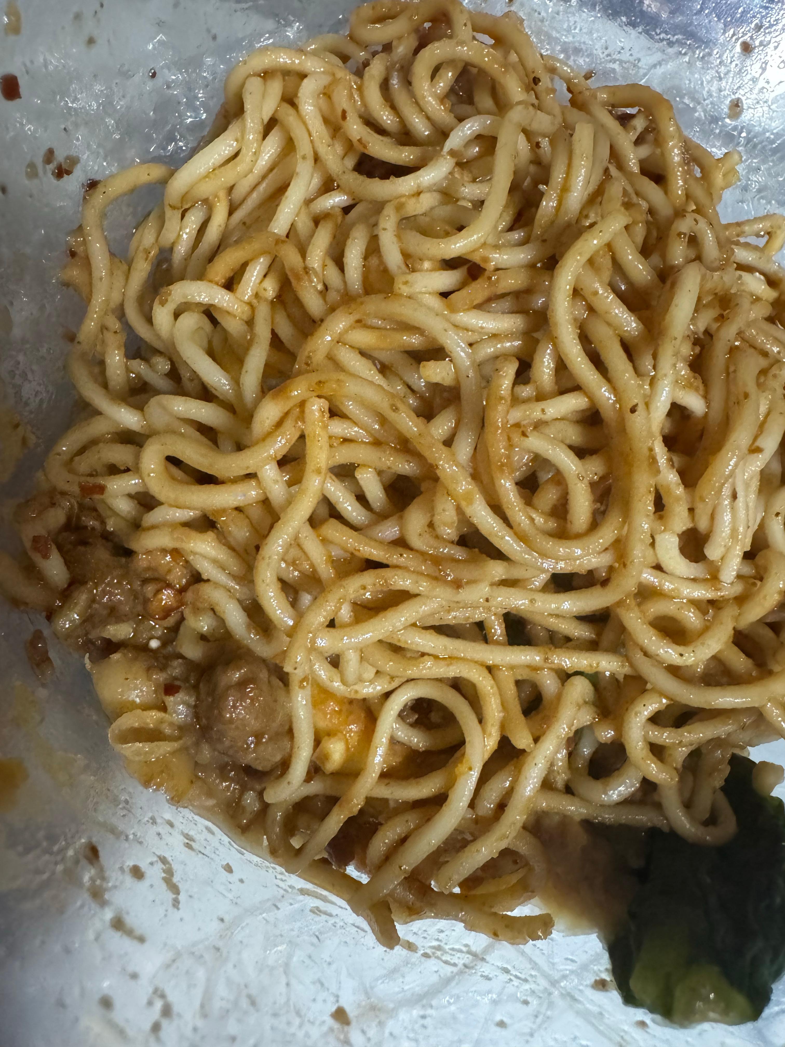 晚上吃的碗杂面和口水鸡尸体 其实还是挺好吃的就是容易腻 ​​​