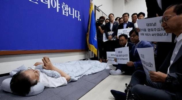 就没人好奇吗！
绝食18天科不科学，
李在明是怎么熬过来的？