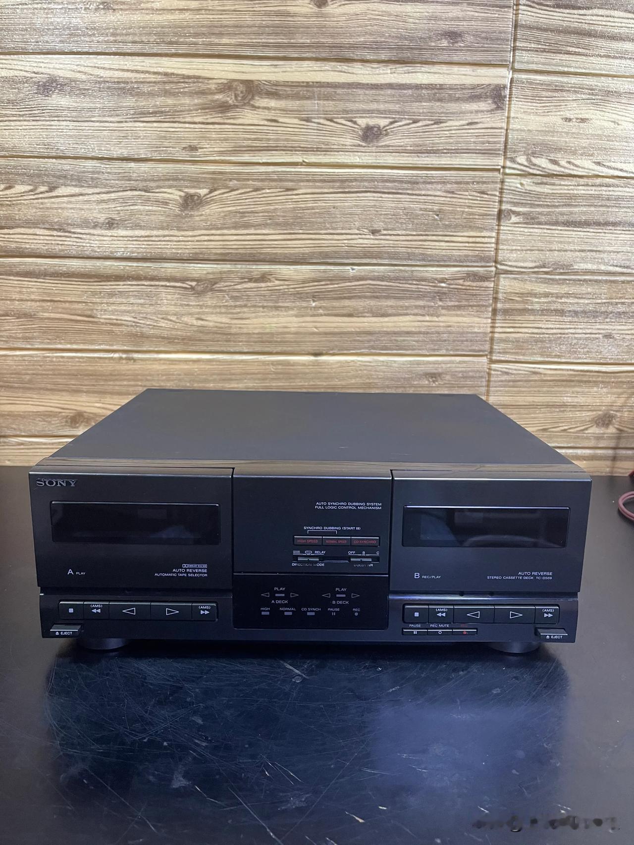索尼90年代双卡卡座，做工精良，音质不错，如今迎来第二春，以上车上视频。