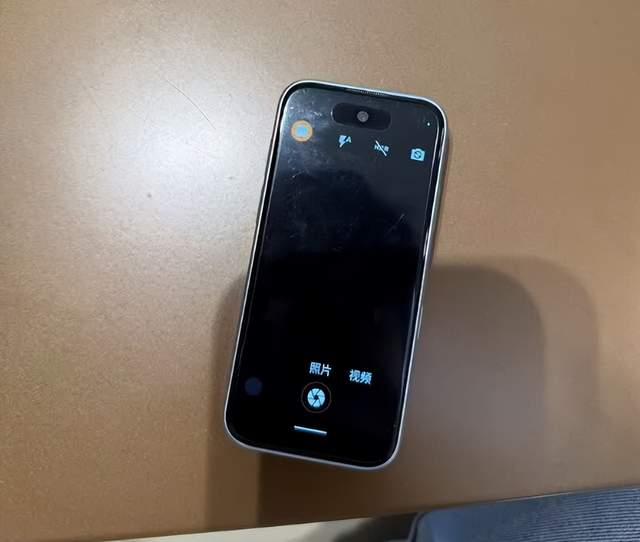 389元的“电子备胎”，主打一个实在！
在2026年手机内卷到飞起的当下，魅紫1