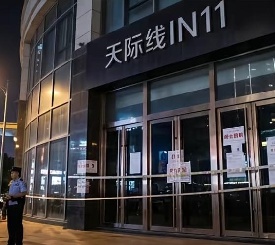 说出来你可能不信，浙江一场严查，把足浴店救活了。以前晚上十点，店里冷清得能睡着；