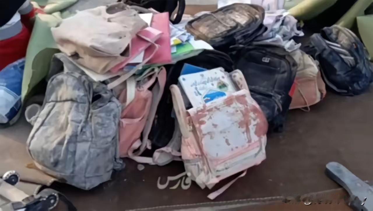 伊朗教育部发言人表示，自本月21日起，全国各级学校将统一转为线上教学。

估计是