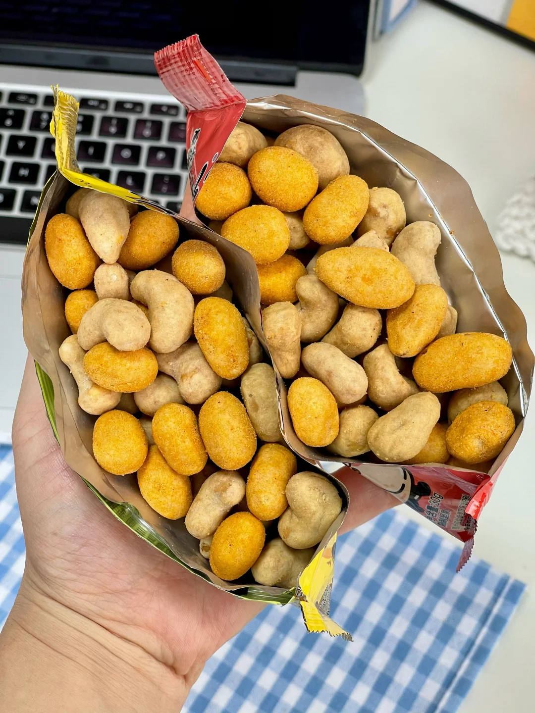 一旦染上挑豆脆皮坚果，这辈子就定型了。。。