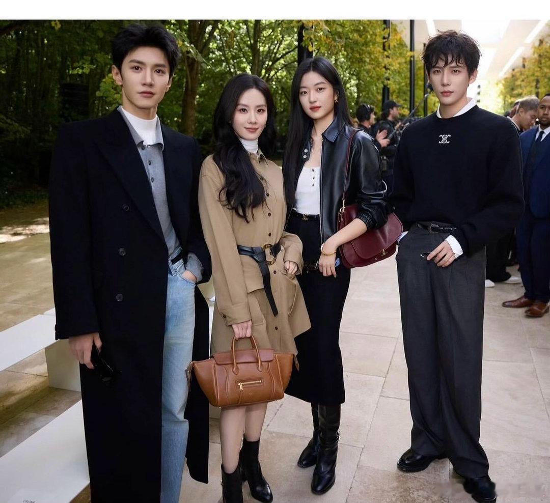 盘点Celine大使们的同框合照📷不愧是女明星 男明星们，硬帅硬美！ 