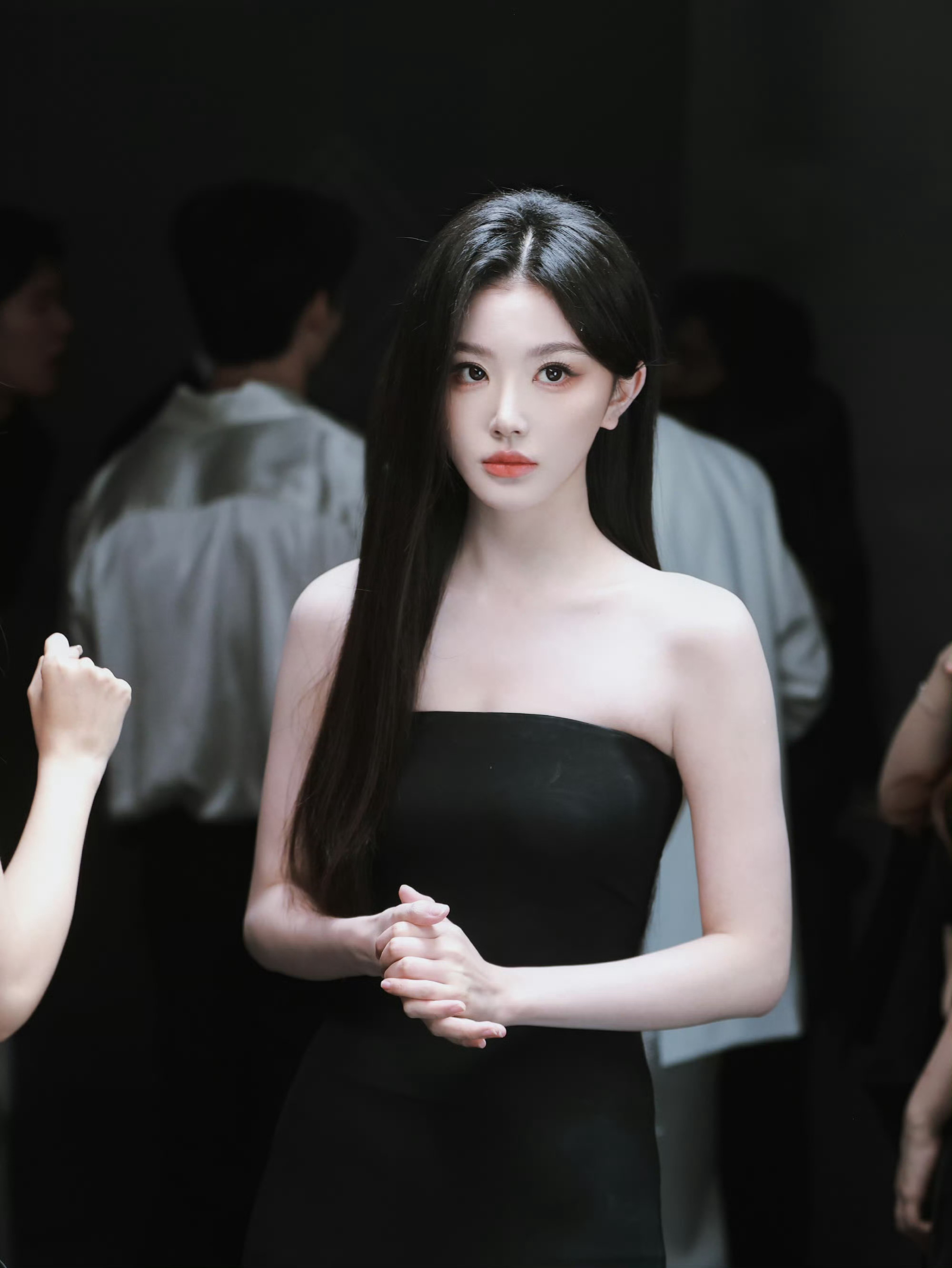 孔雪儿昭阳公主 ❄️ 孔雪儿李述 260731【图片】事务所微博更新9p申请加入