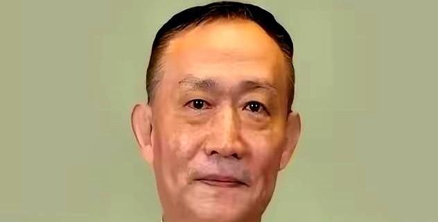 昨天晚上，国家直接甩下来两份文件。几刀下去，就把那帮天天琢磨着怎么把钱弄出去、还