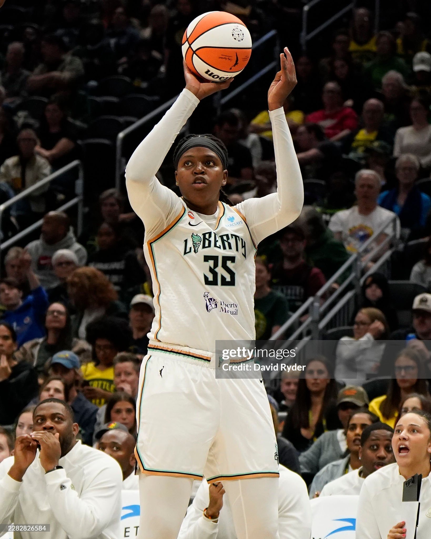 WNBA JJ：首先，我们每个人必须审视自己，并且真正找到在防守端变得更好的办法