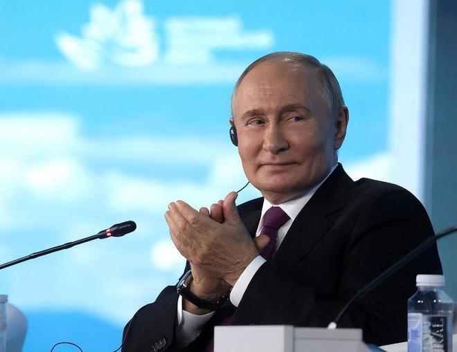 笑死，日本政府宣布：将从俄罗斯进口原油。
要我说：卖！毕竟谁跟钱过不去啊，但是要