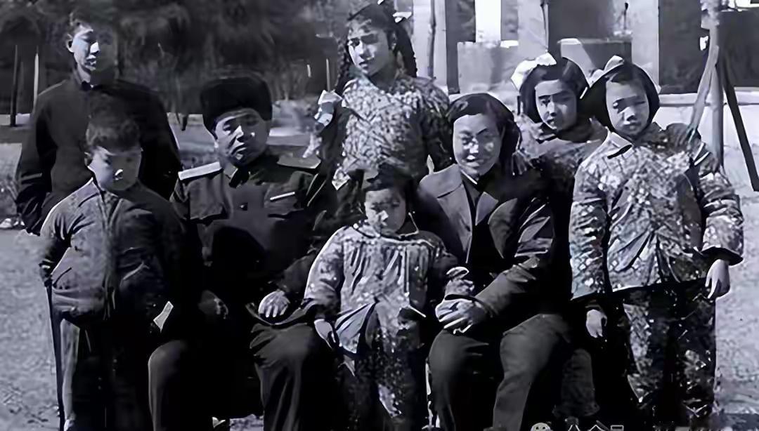 79 年许世友二儿子被抓，军区没人敢处理，许世友得知后：直接枪毙

话说那一年，