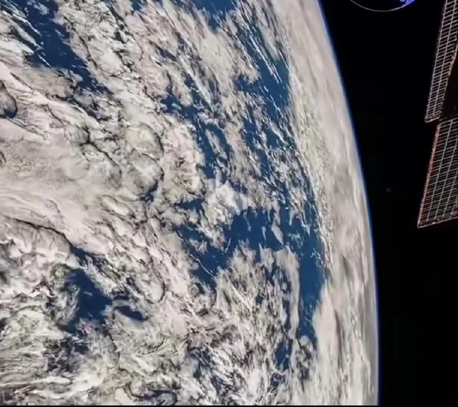 太震撼了！阿尔忒弥斯2号拍摄的地球画面！

“阿尔忒弥斯2号”（Artemis 