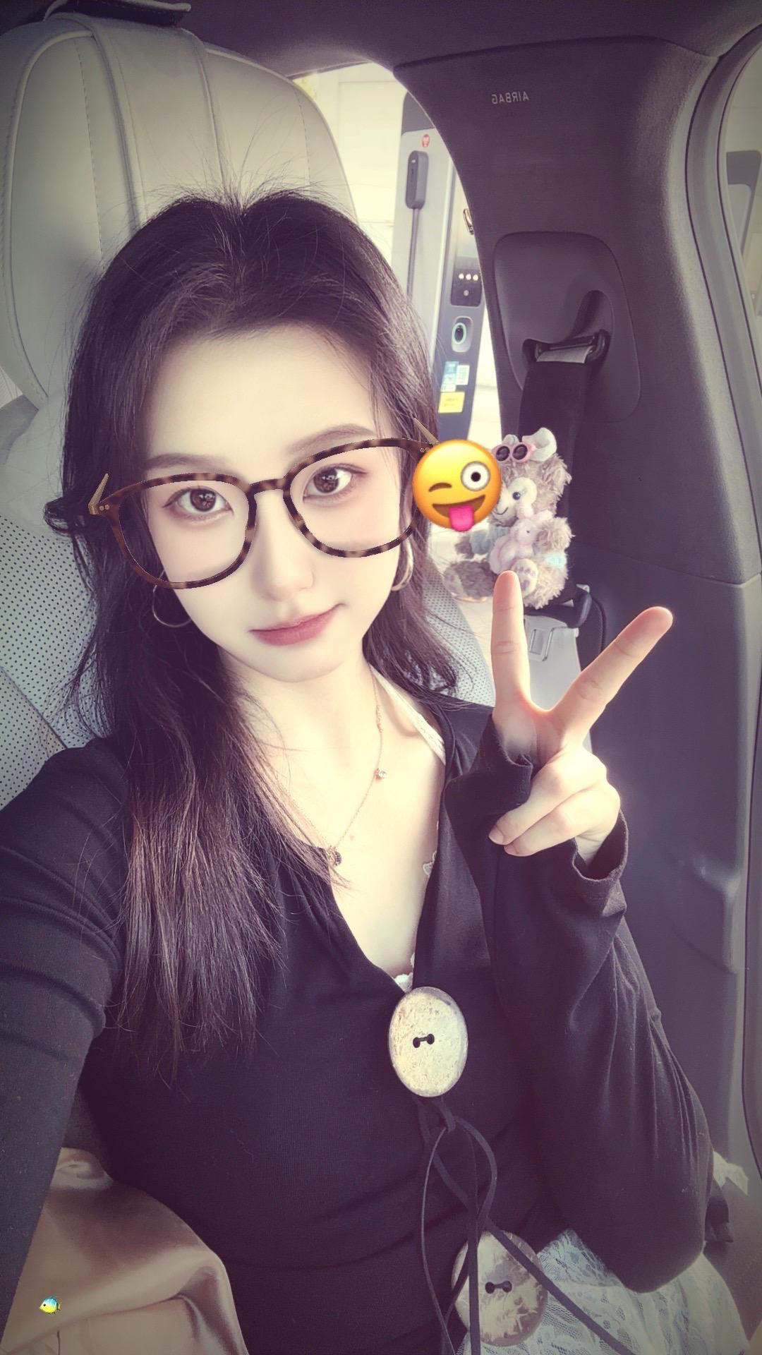 风轻轻说 别追问太多 花开花落 都有它的因果