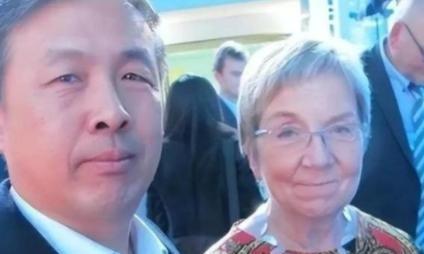 晚一秒就万劫不复！中国该立刻向 美国 低头，交出发展权才能保命！
最近国际科技和