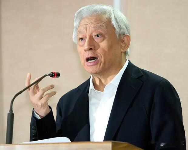 中华台北棒球队夺冠   曹兴诚不服：不能堂堂正正打出“台湾队”旗号

针对世界1