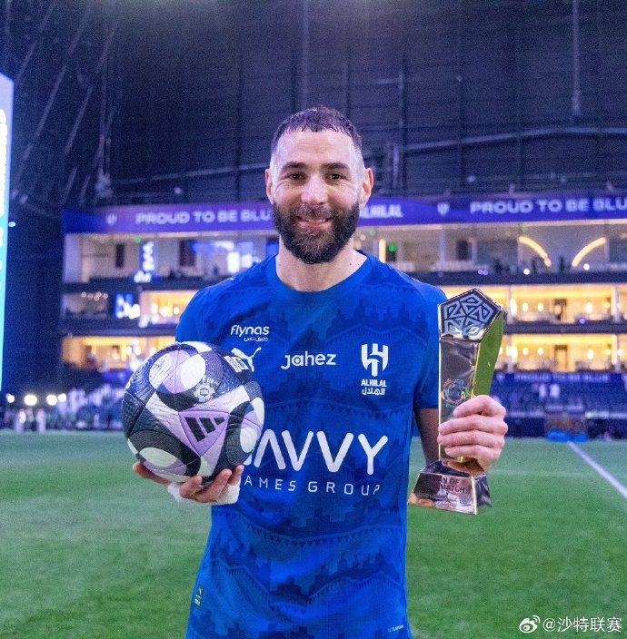 本泽霸王龙归来！#本泽马半场上演帽子戏法#沙特联第29轮，利雅得新月对阵拉斯永恒