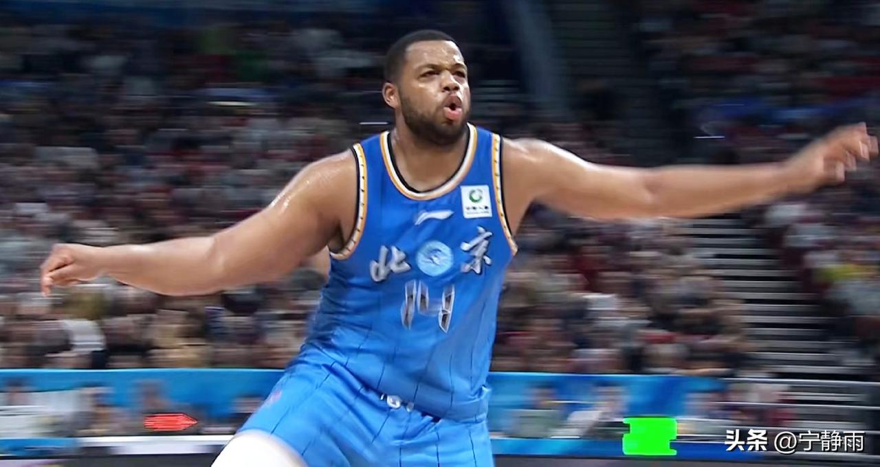 周琦7罚6中拿下12分9篮板，北京队88:75胜浙江，点评如下:
1、周琦，罚球