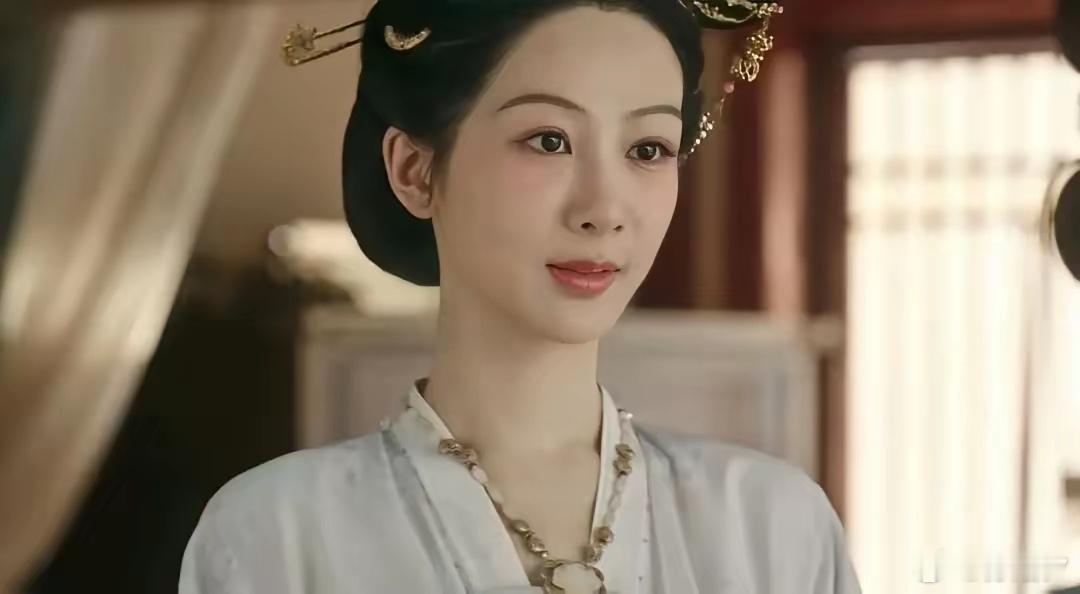 国色芳华：看到胜意羞涩地和王擎温存，才知她和吉安县主是亲姐妹《国色芳华》中胜意与