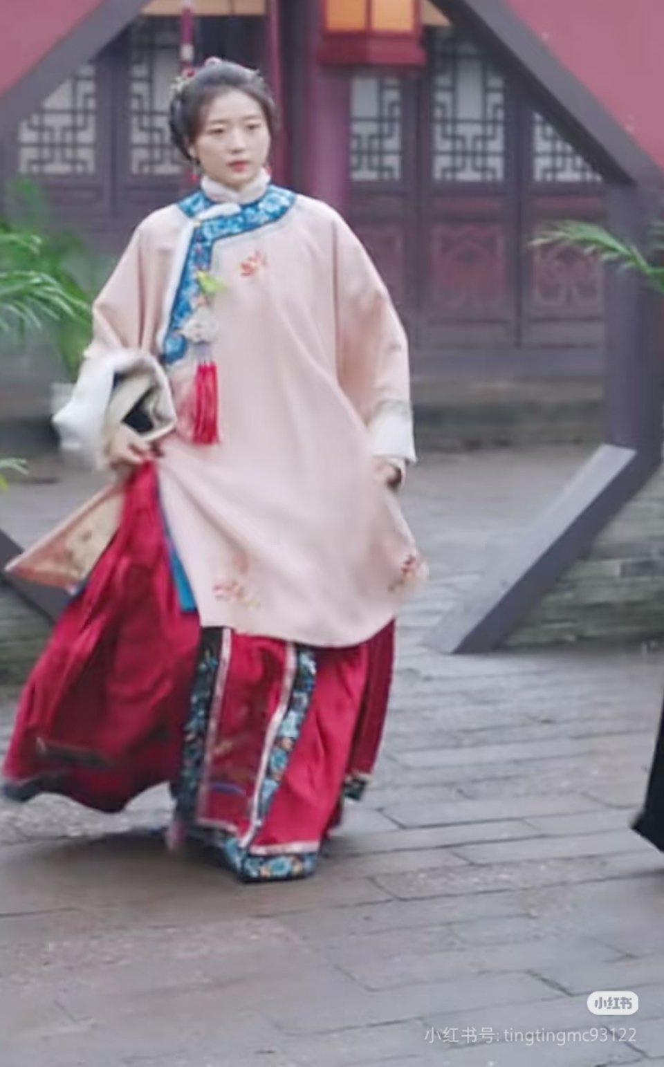 网页链接影视剧的镜头就是很残酷，孙千非电视剧的相机镜头，他脸一点也不宽，脸型也没