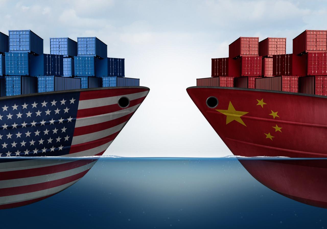 美媒：中美暂停互征港口费，美国重振造船业努力遇挫。

纽约时报中文网11月12日