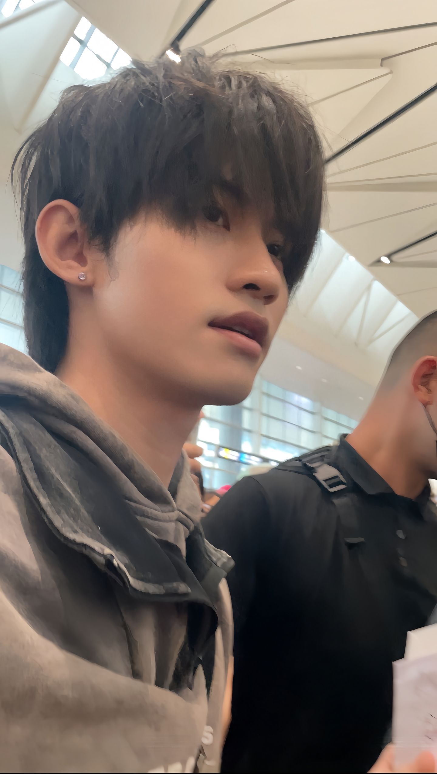 捡到四张萌萌的怼脸小旗。。还是这种死亡视角 真的很男大。。 