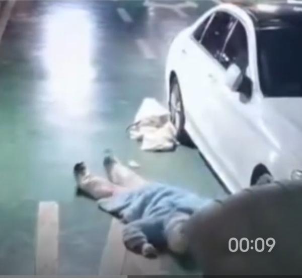 “看哭了！”泸州母女医院一幕刷屏，小小的身影，藏着最戳心的爱
 
“看哭了！” 