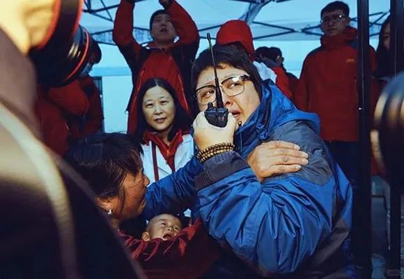 韩红基金会捐款200万，一细节感动众多网友