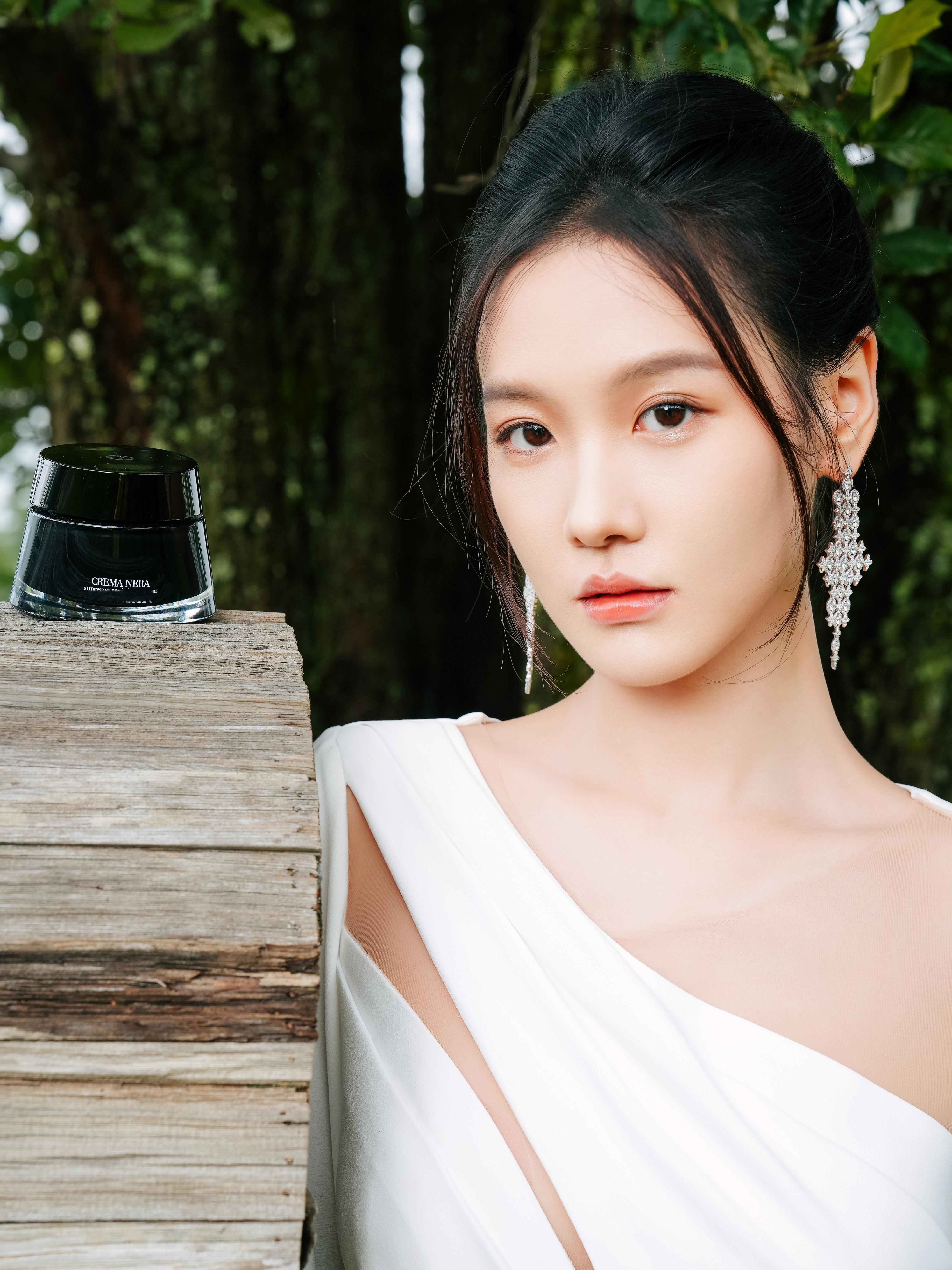 张昕懿 纯洁高雅 ​​​