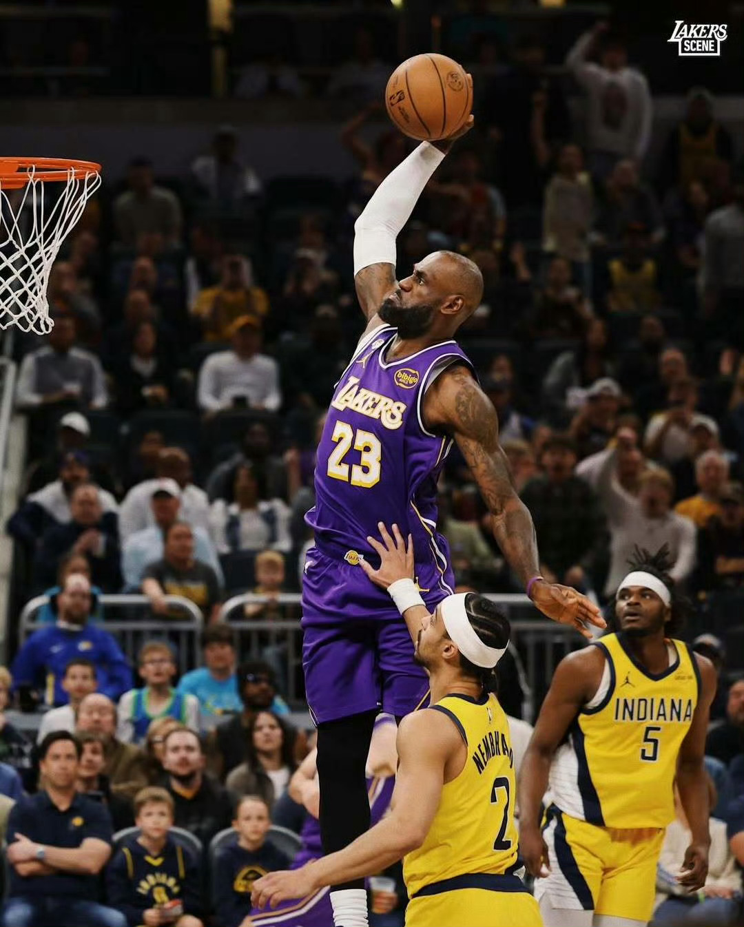 詹姆斯本赛季扣篮占出手比重11.4%，生涯最高值，这赛季已经扣了93个篮，加盟湖