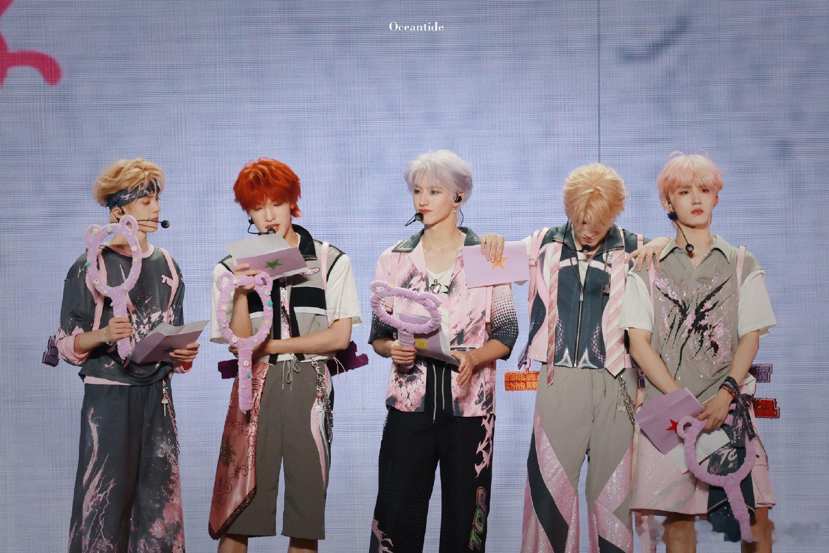 TOP登陆少年组合[超话]时代峰峻官网的家族成员里没有登陆少年时代峰峻官网的家族