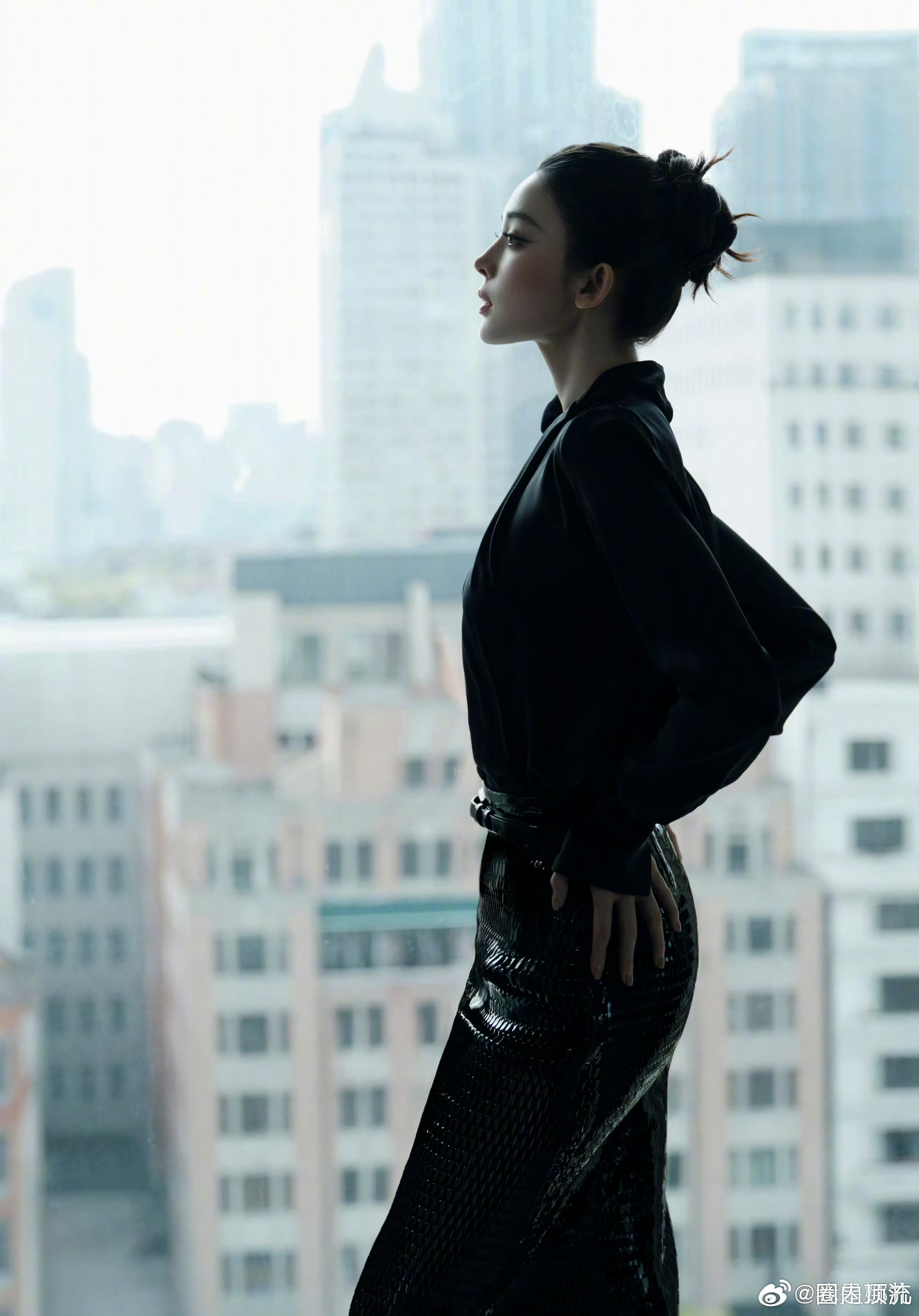 娜扎好完美的一颗头娜扎发的今日look 娜扎发的今日look，好完美的一颗头，高