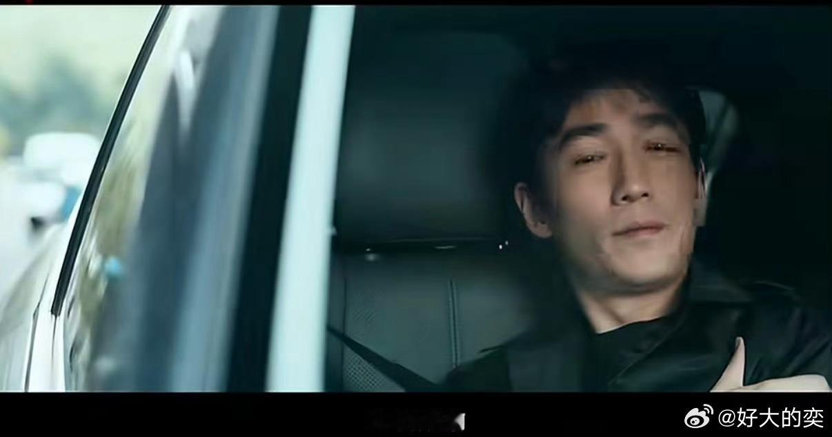 对了，还是想说一下《惊蛰无声》里朱一龙和易烊千玺的对手戏。当时看的时候，我是连大