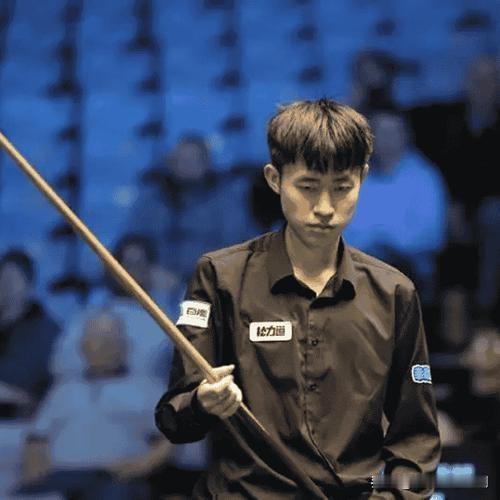 00后小将常冰玉爆冷力克塞尔比

北京时间12月19日深夜，2025斯诺克苏格兰