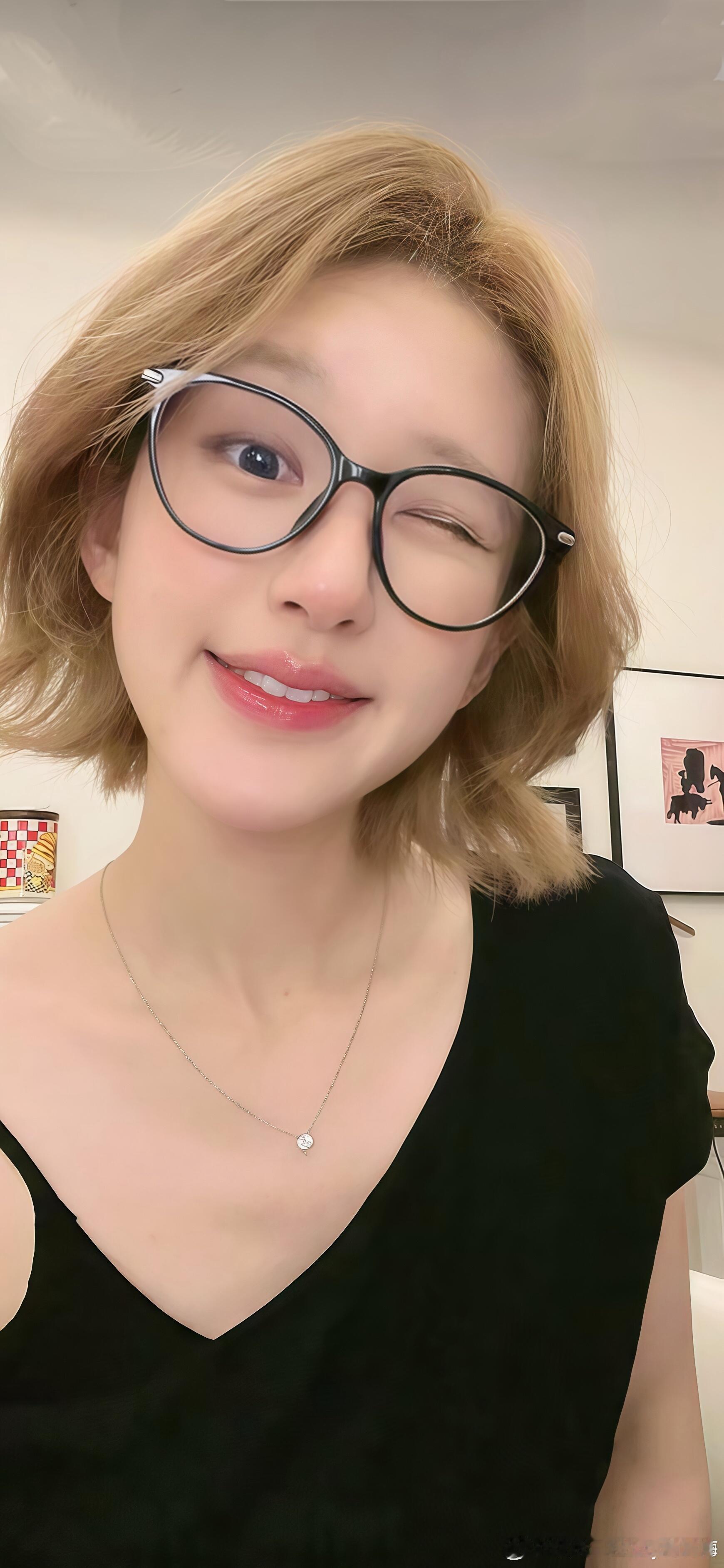 露思的状态还是挺不错的，好看～～ ​​​